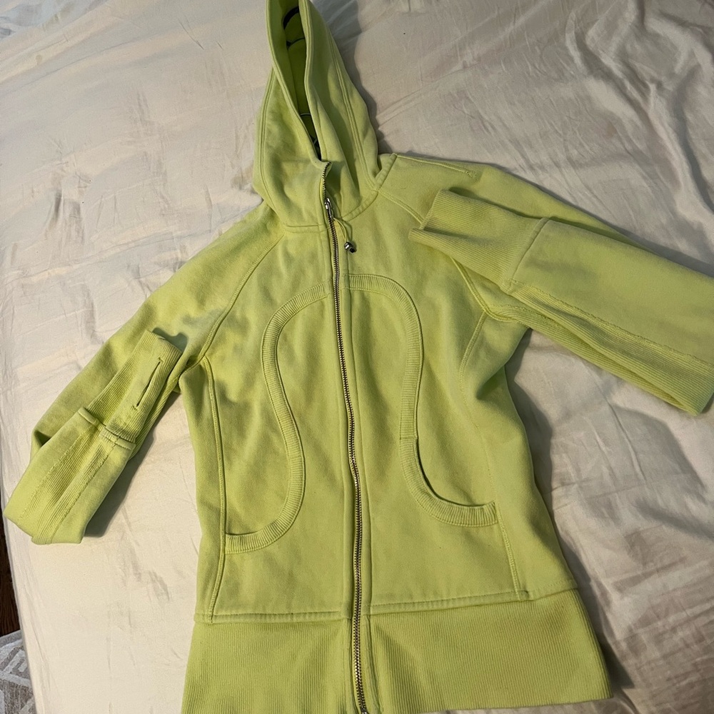 lululemon yellow scuba jacket size 2